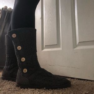 Cuffable Ugg boots <3